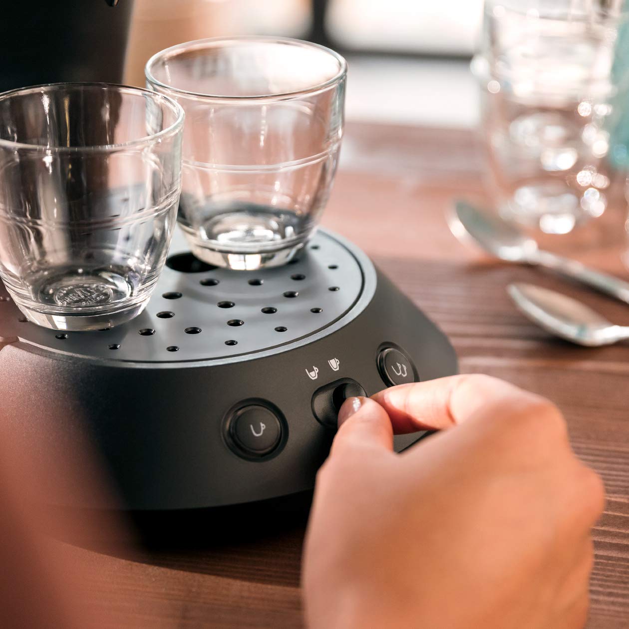Machine à café à dosettes SENSEO Original Plus – Noir Intense | CSA210/61